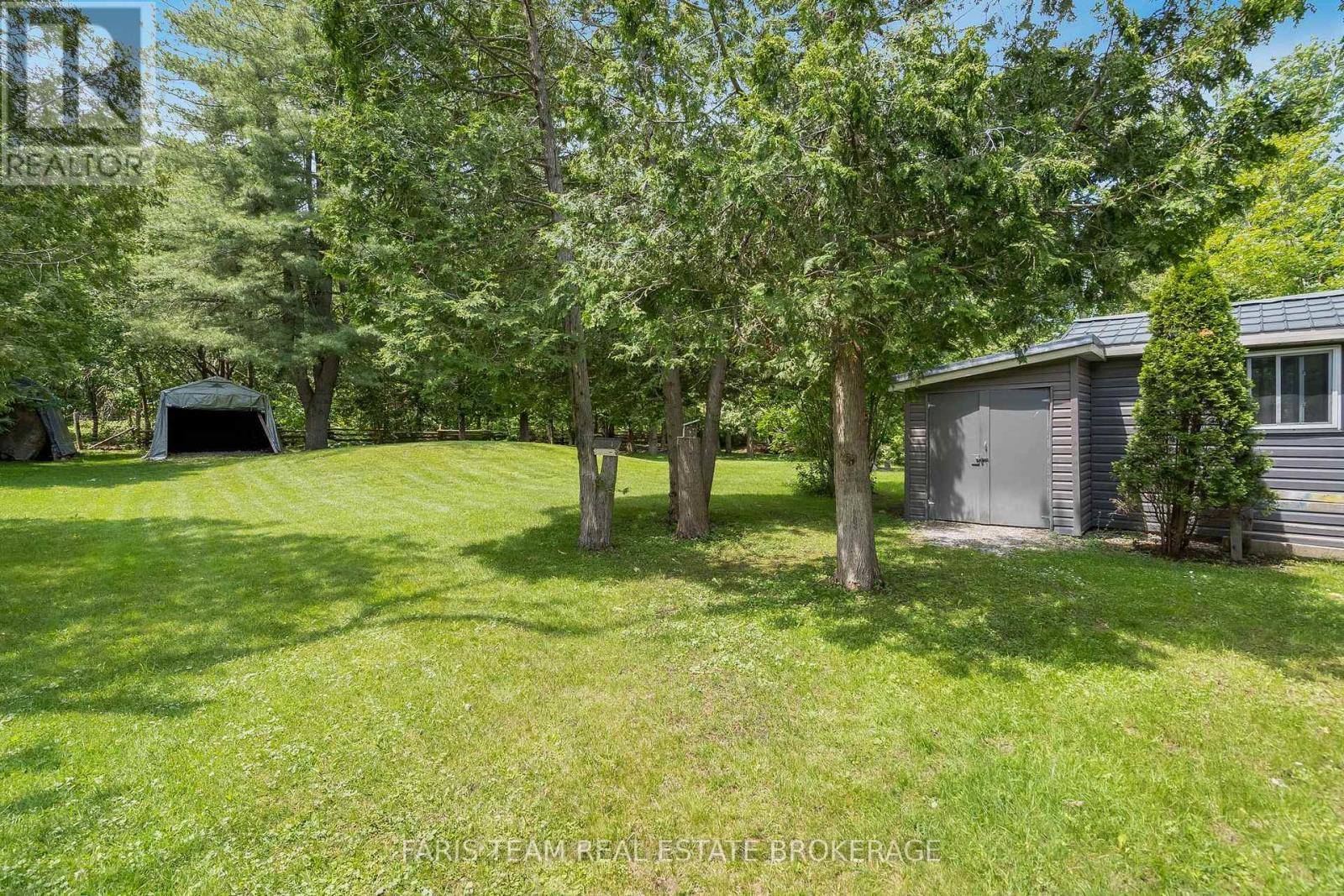 46 GREENWOOD AVENUE - 30