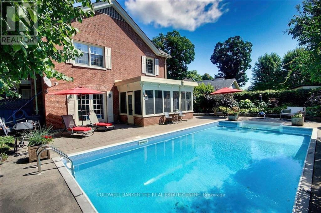 181 PETER STREET N - 3