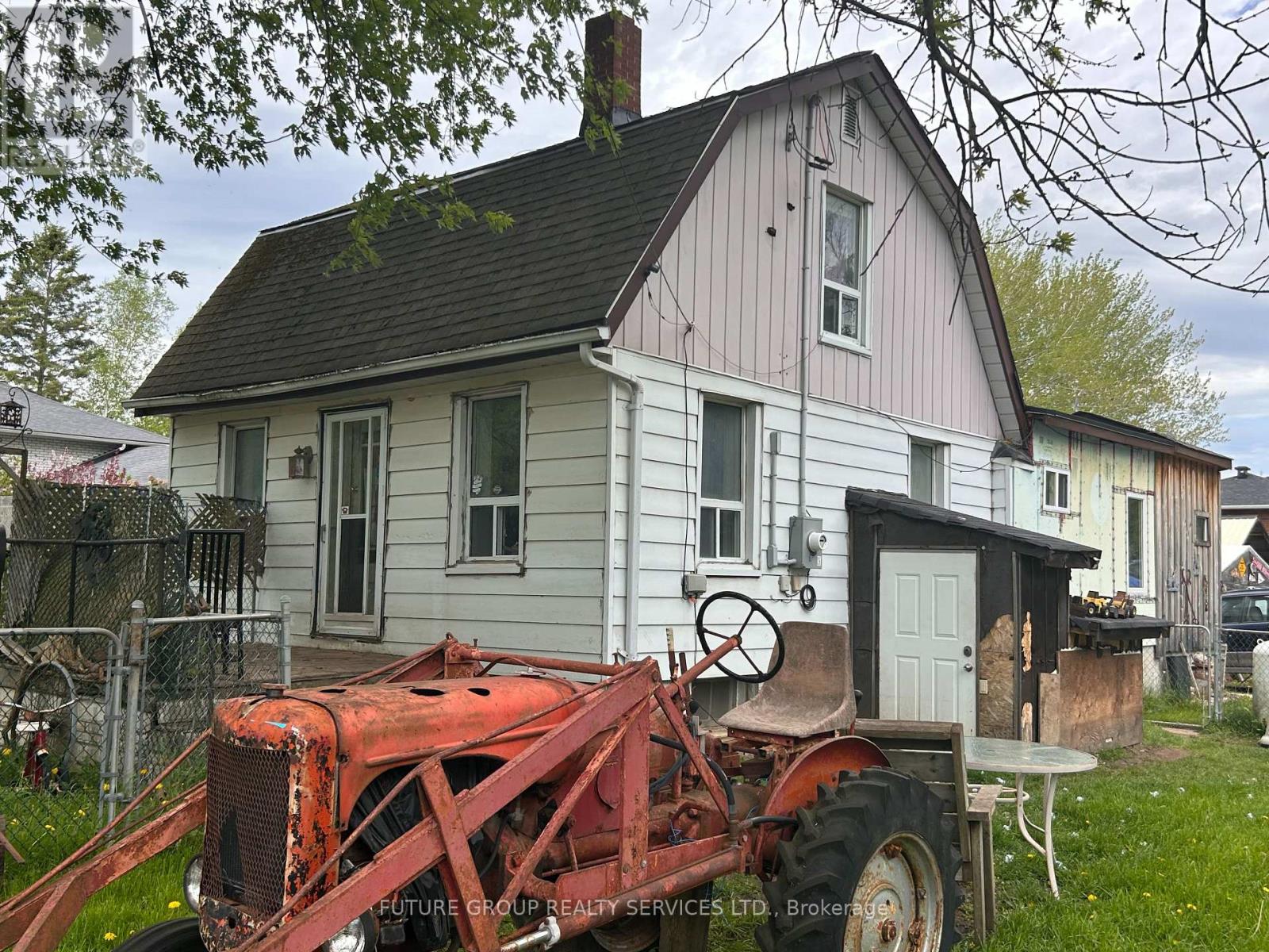 9865 SIMCOE RD 10 RR 2 ROAD