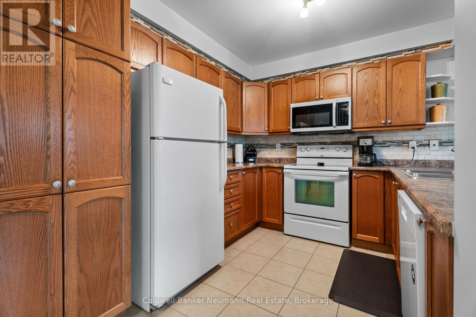 #71 1035 VICTORIA ROAD S - 10
