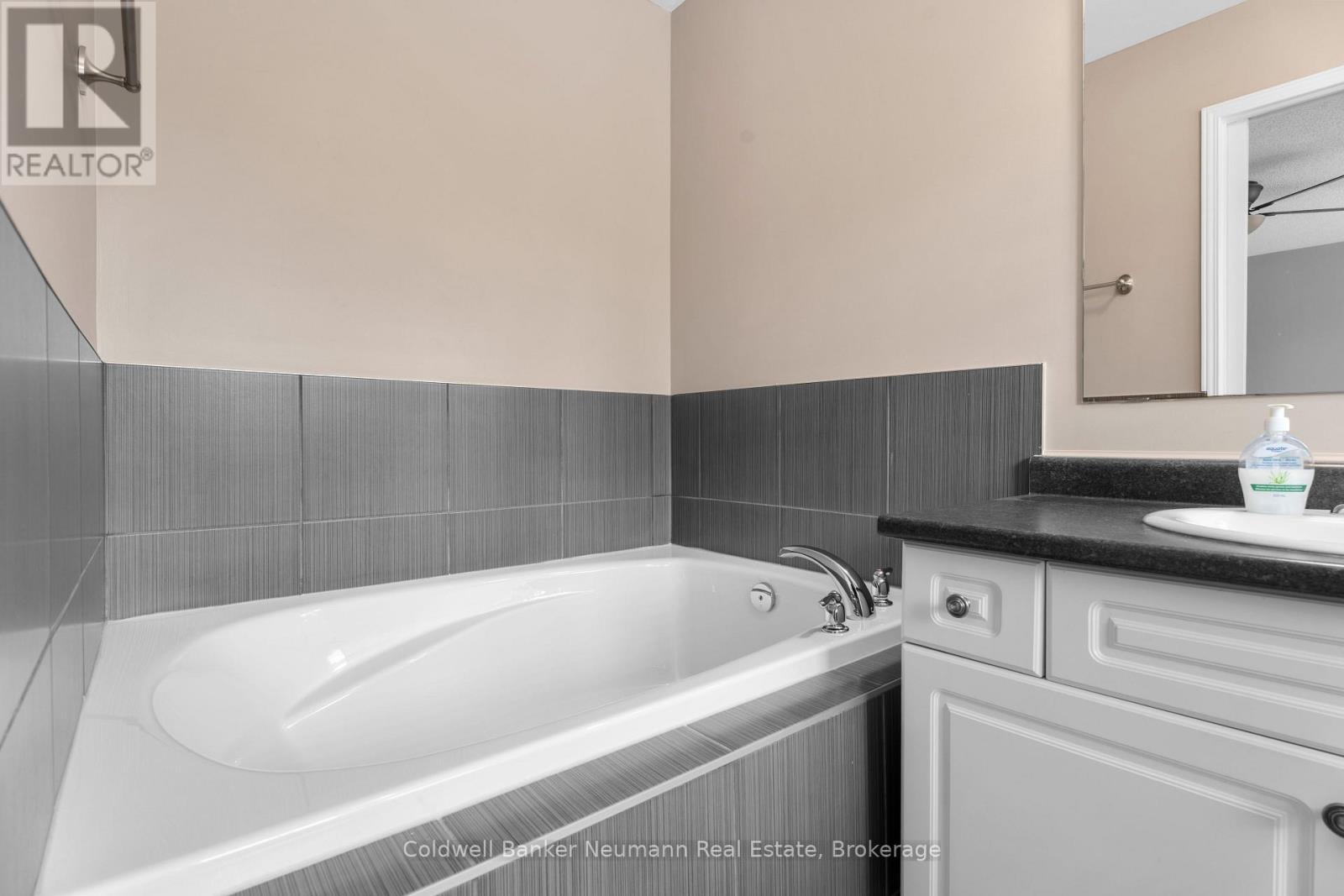 #71 1035 VICTORIA ROAD S - 16
