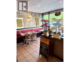 915 Fort St, Victoria, BC V8V3K3 Photo 9