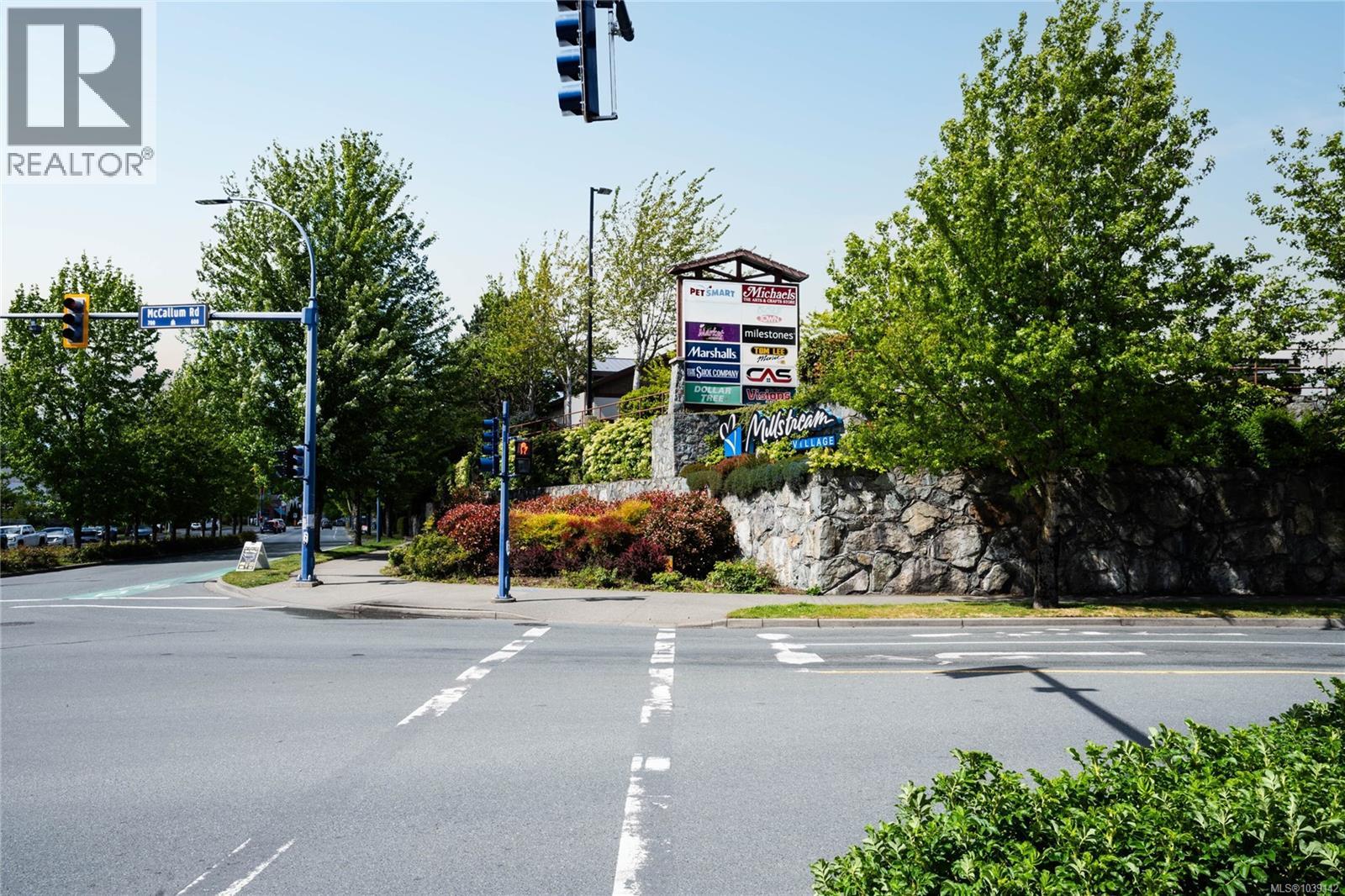 696 Madrona Ridge - 19