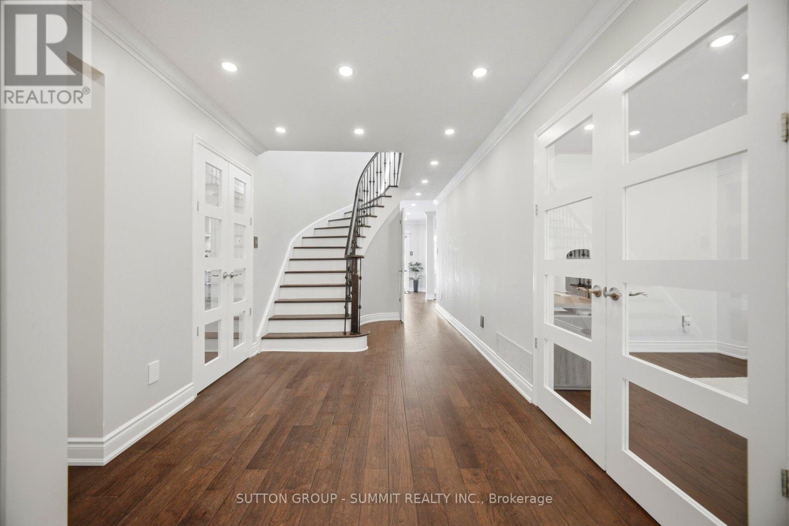 4127 COLONIAL DRIVE - 11