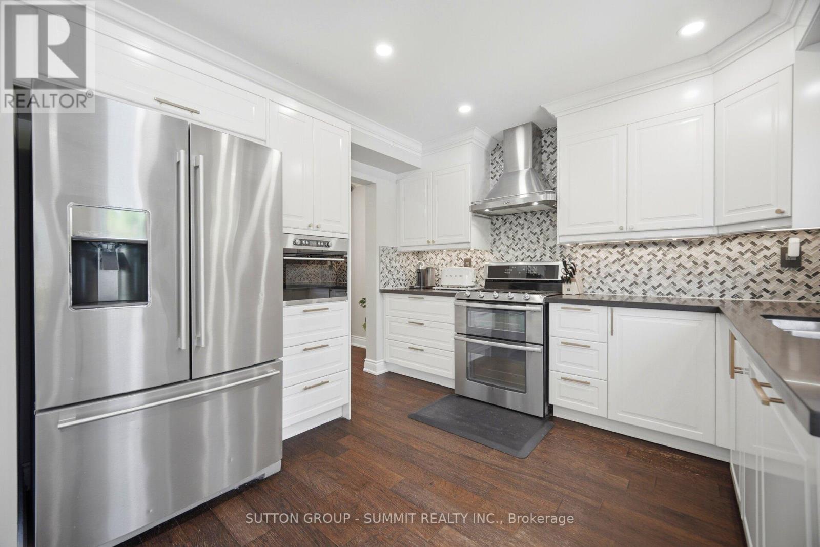 4127 COLONIAL DRIVE - 20