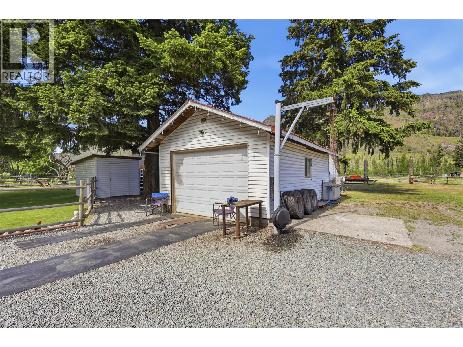 3191 Yellowhead Highway S - 37