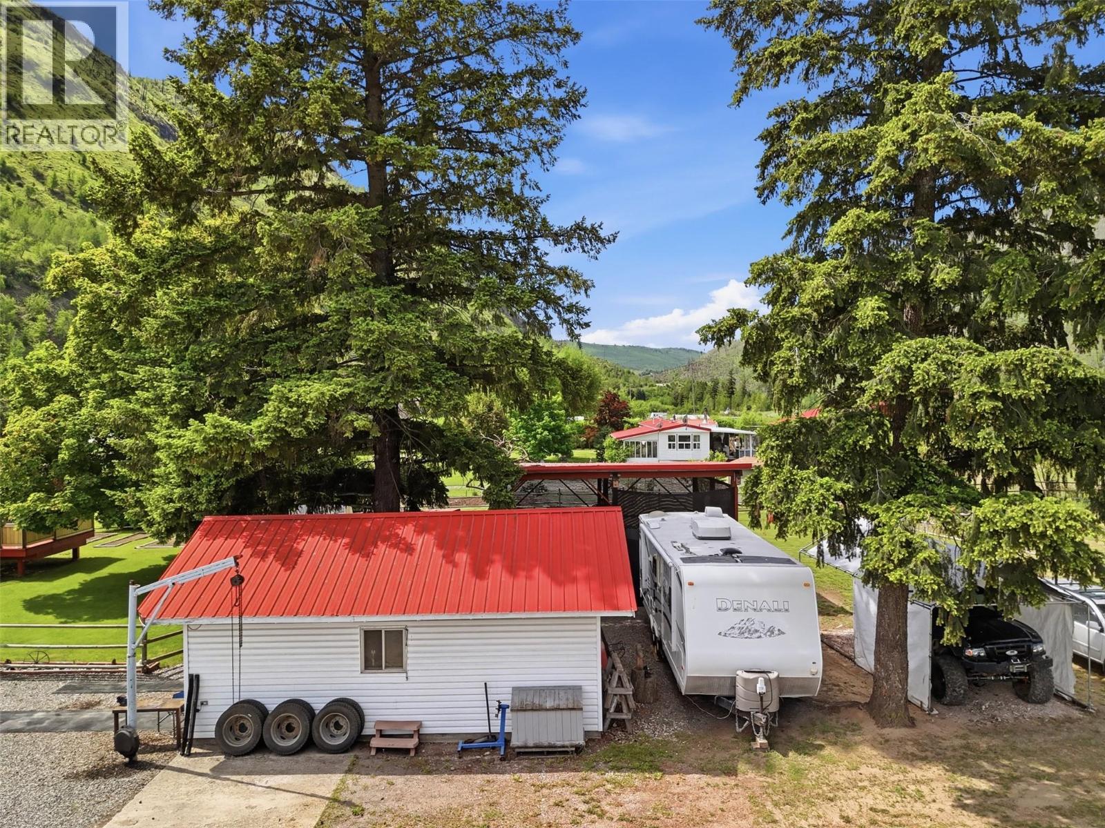 3191 Yellowhead Highway S - 38
