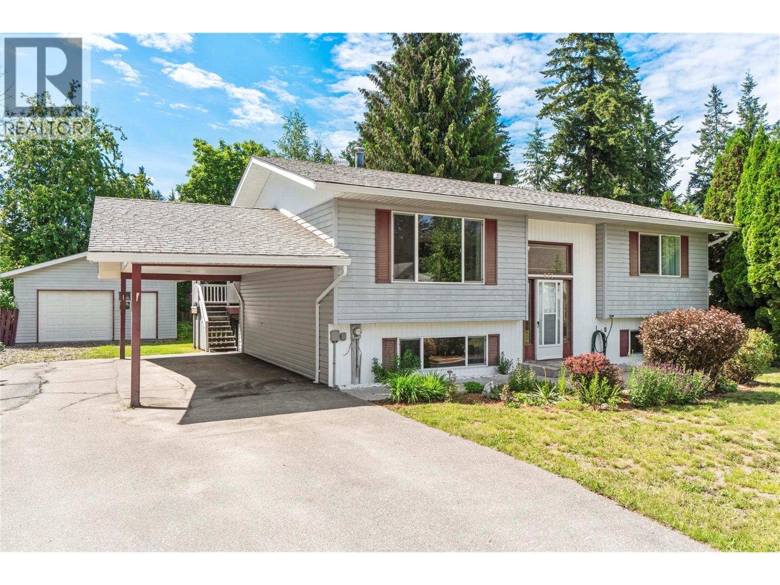851 26 Street SE, Salmon Arm