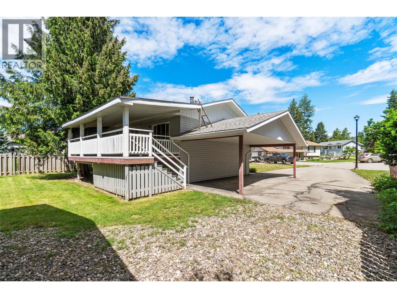 851 26 Street SE, Salmon Arm