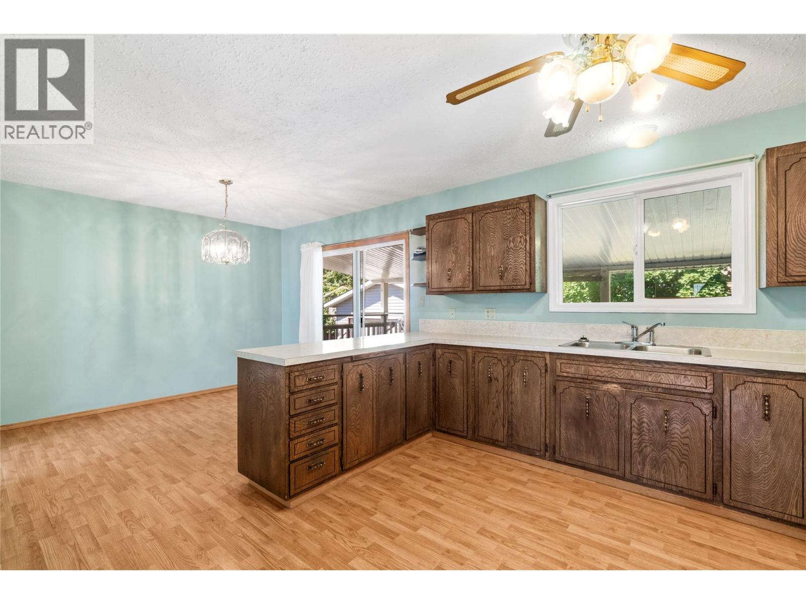 851 26 Street SE, Salmon Arm