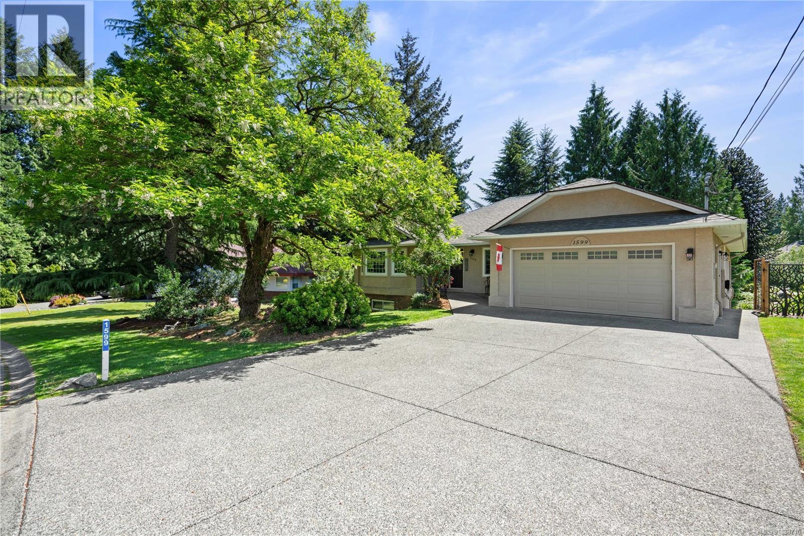 1599 Dean Park Rd - 1