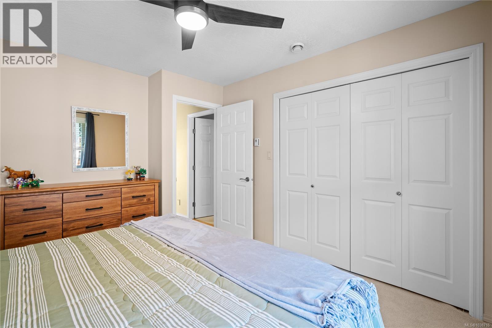 1599 Dean Park Rd - 33