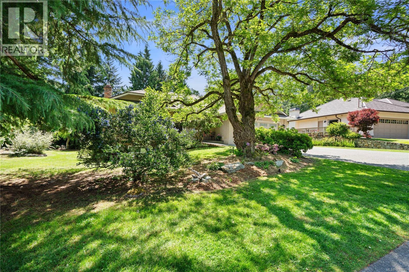 1599 Dean Park Rd - 77