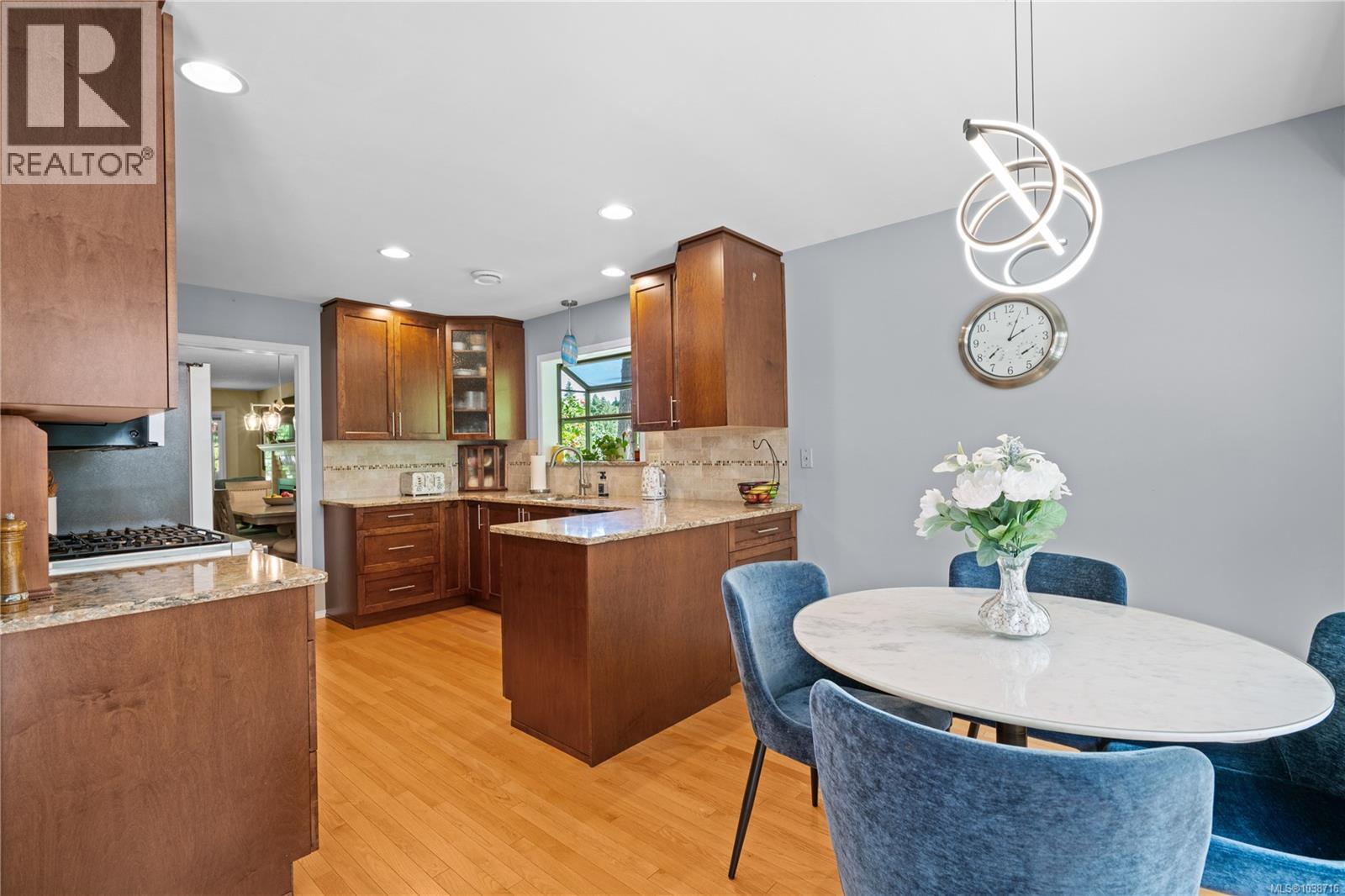 1599 Dean Park Rd - 19