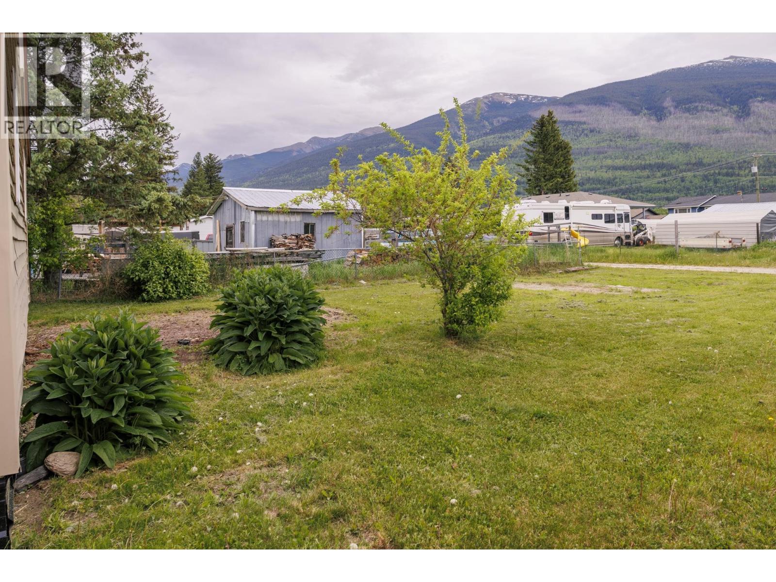 956 4TH AVENUE - 4