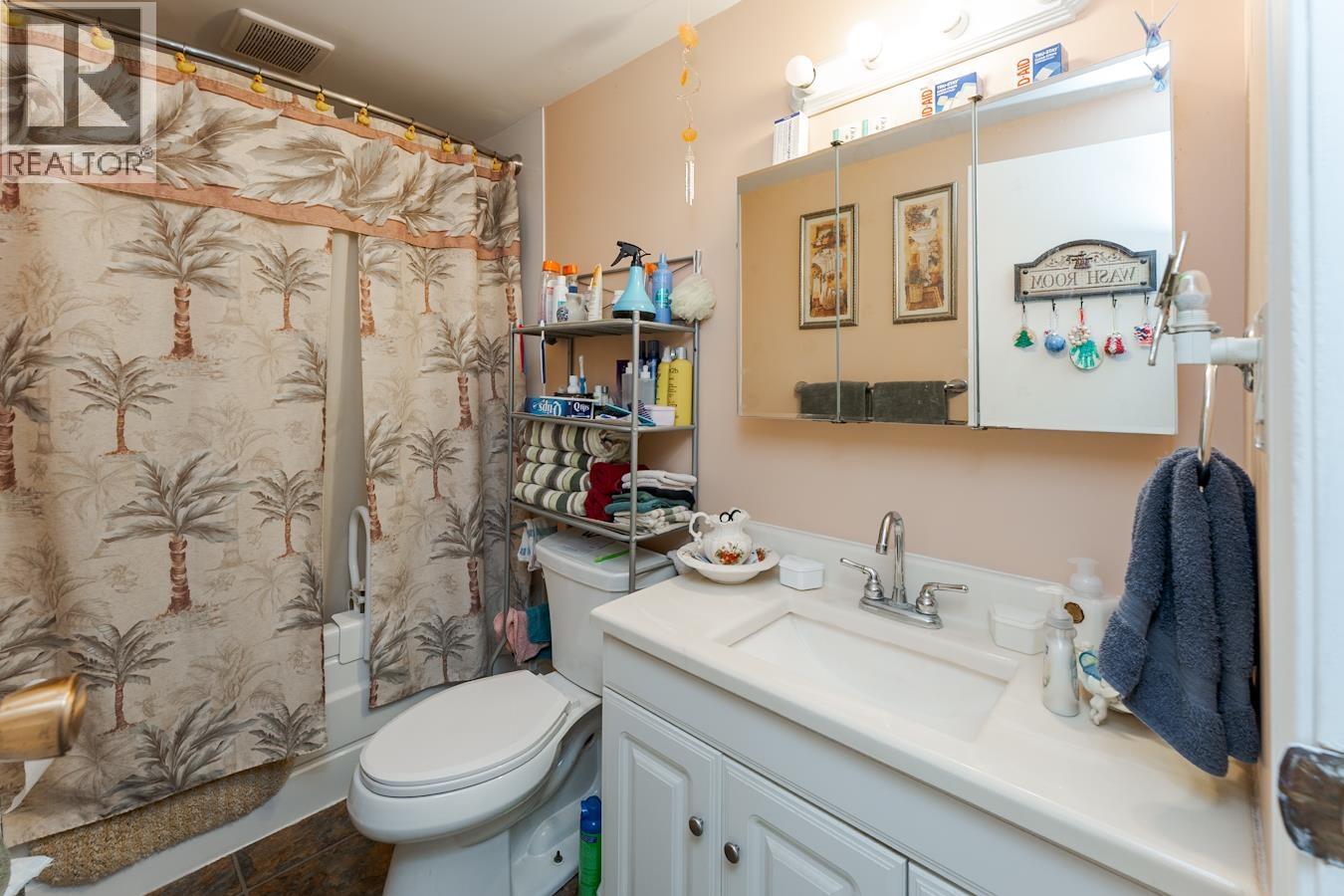 6815 LANGER CRESCENT - 16