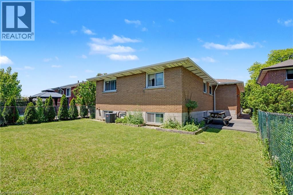 95 FIELDWAY Drive - 31