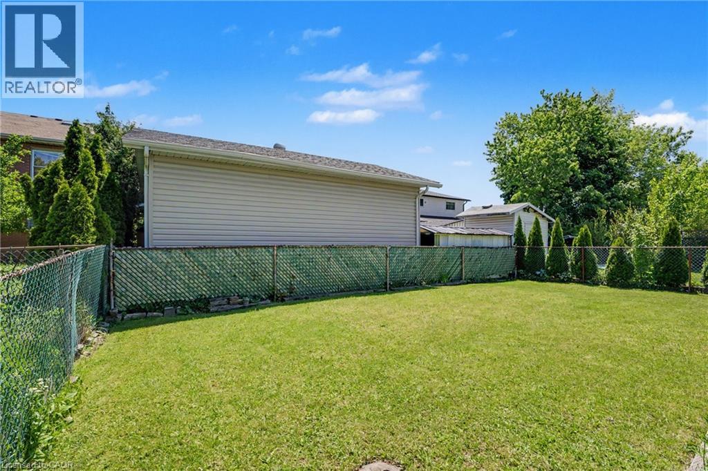 95 FIELDWAY Drive - 33
