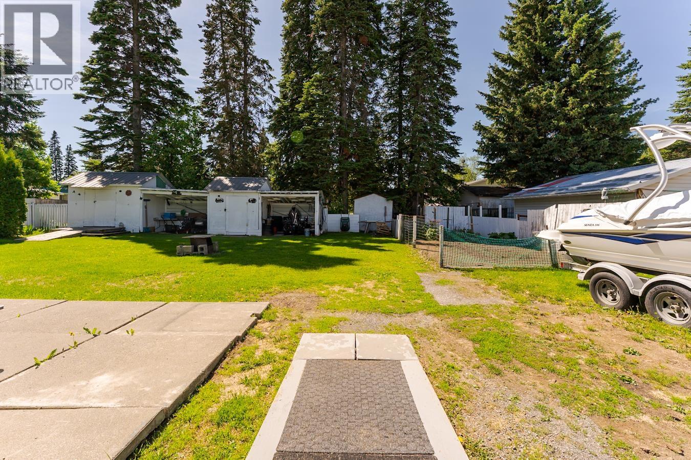 6815 LANGER CRESCENT - 19