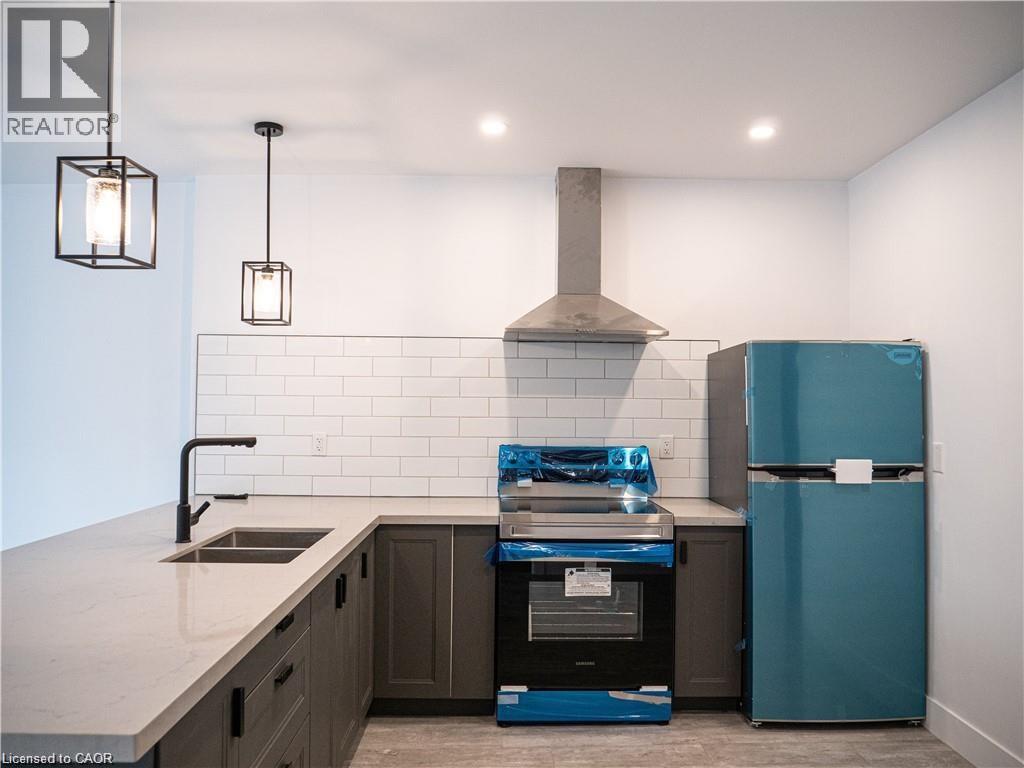 284 JAMES Street N Unit# 5