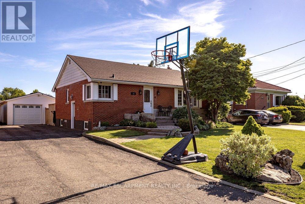 15 FAIRCOURT DRIVE