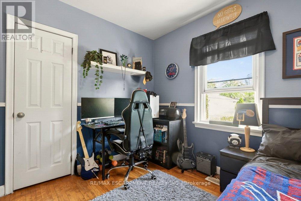 15 FAIRCOURT DRIVE - 14