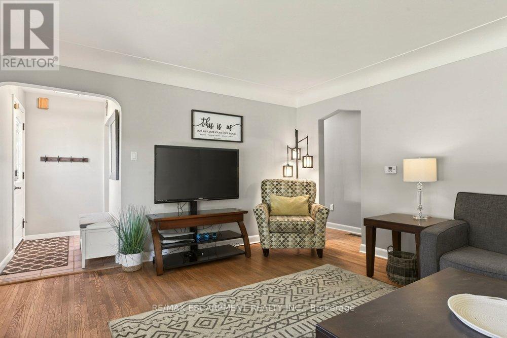 15 FAIRCOURT DRIVE - 4