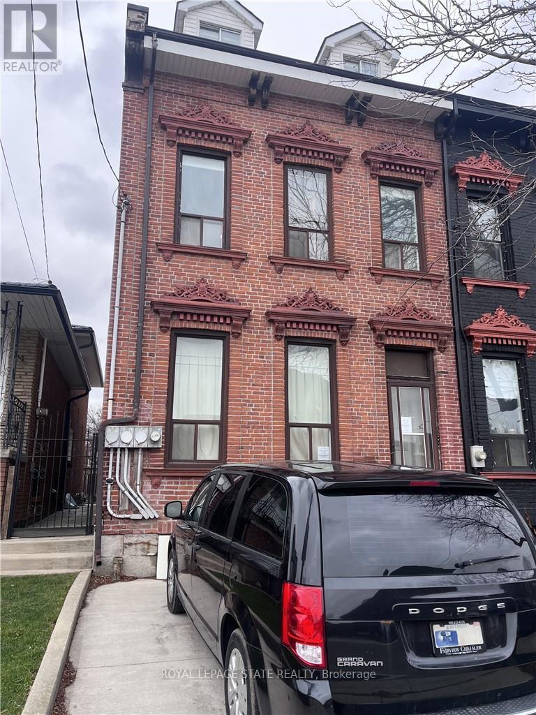 223 PARK STREET N - 2