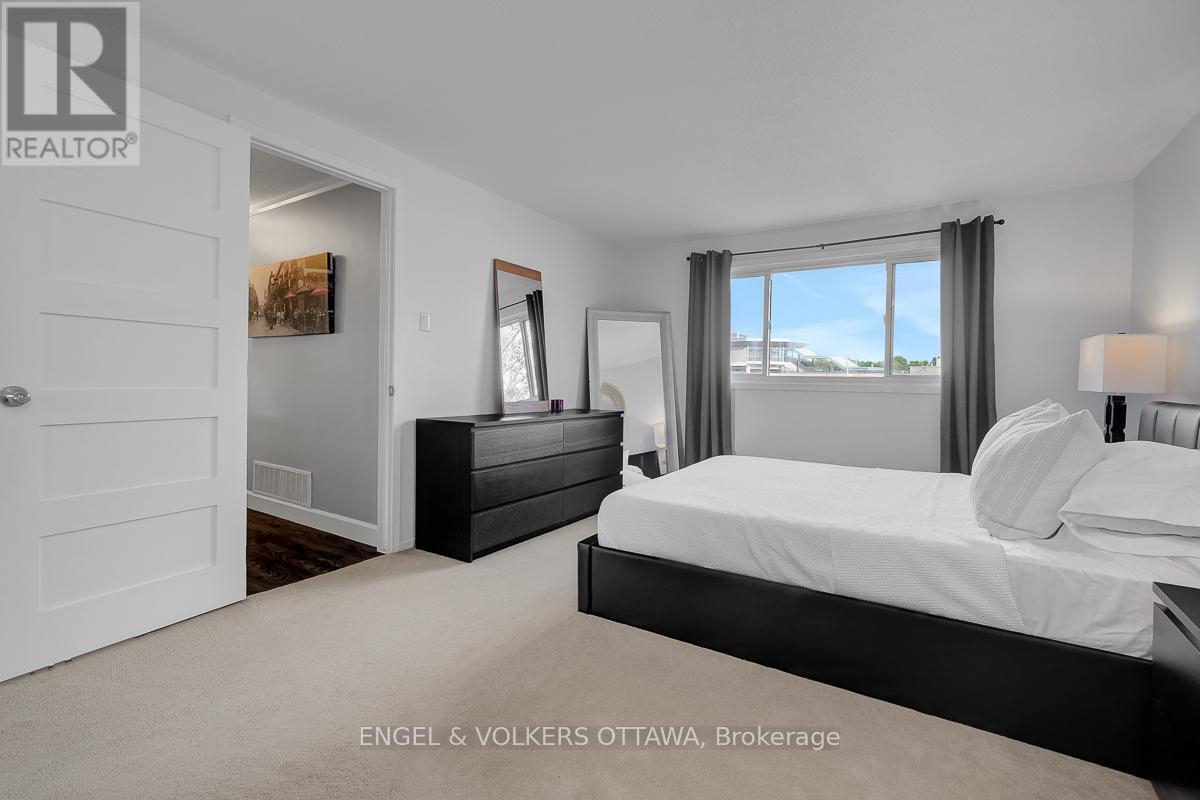 6138 VINEYARD DRIVE - 26