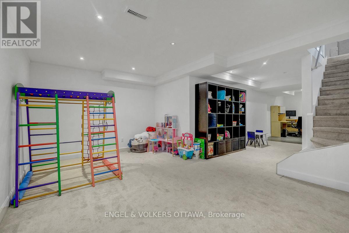 6138 VINEYARD DRIVE - 39