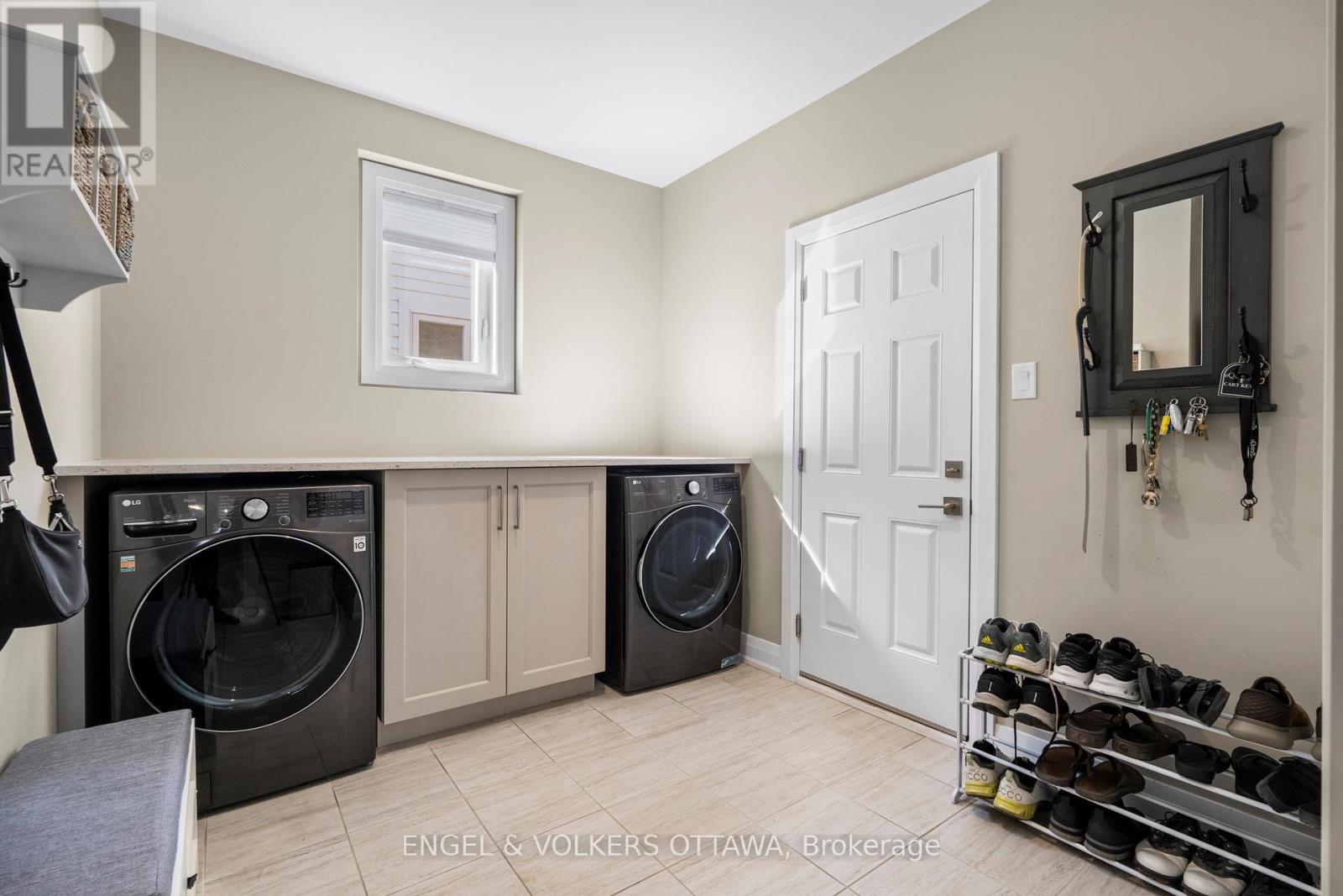 150 BLACKHORSE DRIVE - 8