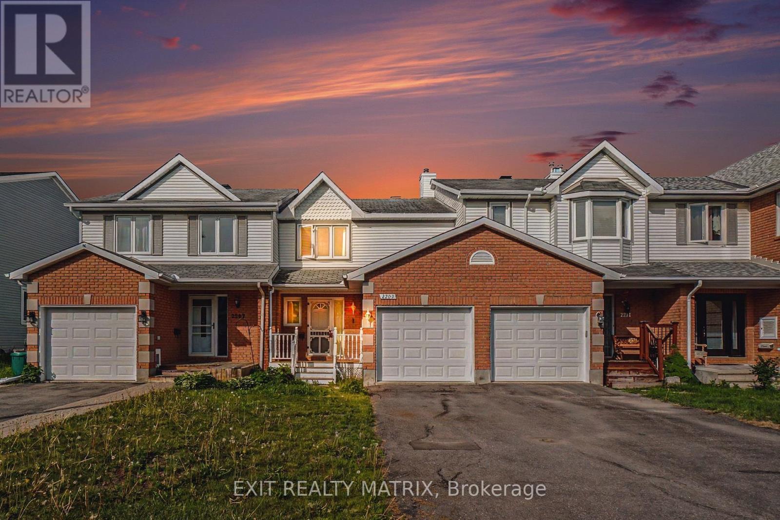 2209 SATURN CRESCENT - 1