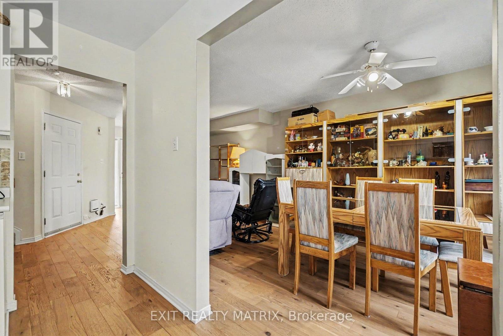 2209 SATURN CRESCENT - 11