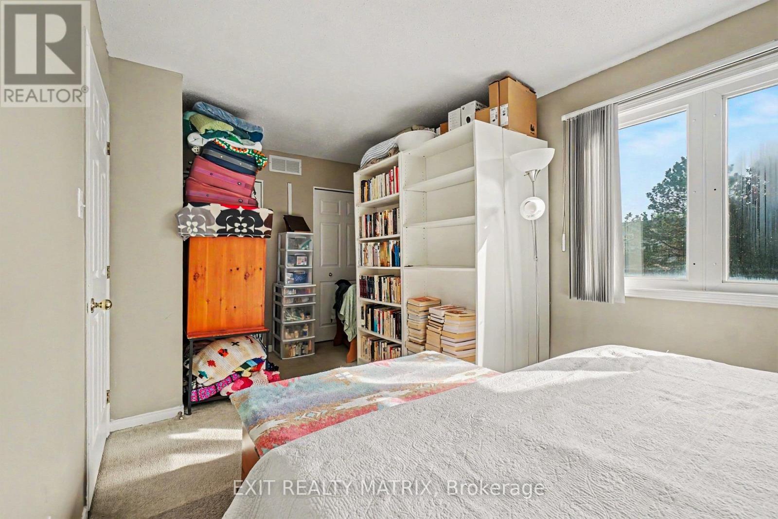 2209 SATURN CRESCENT - 21