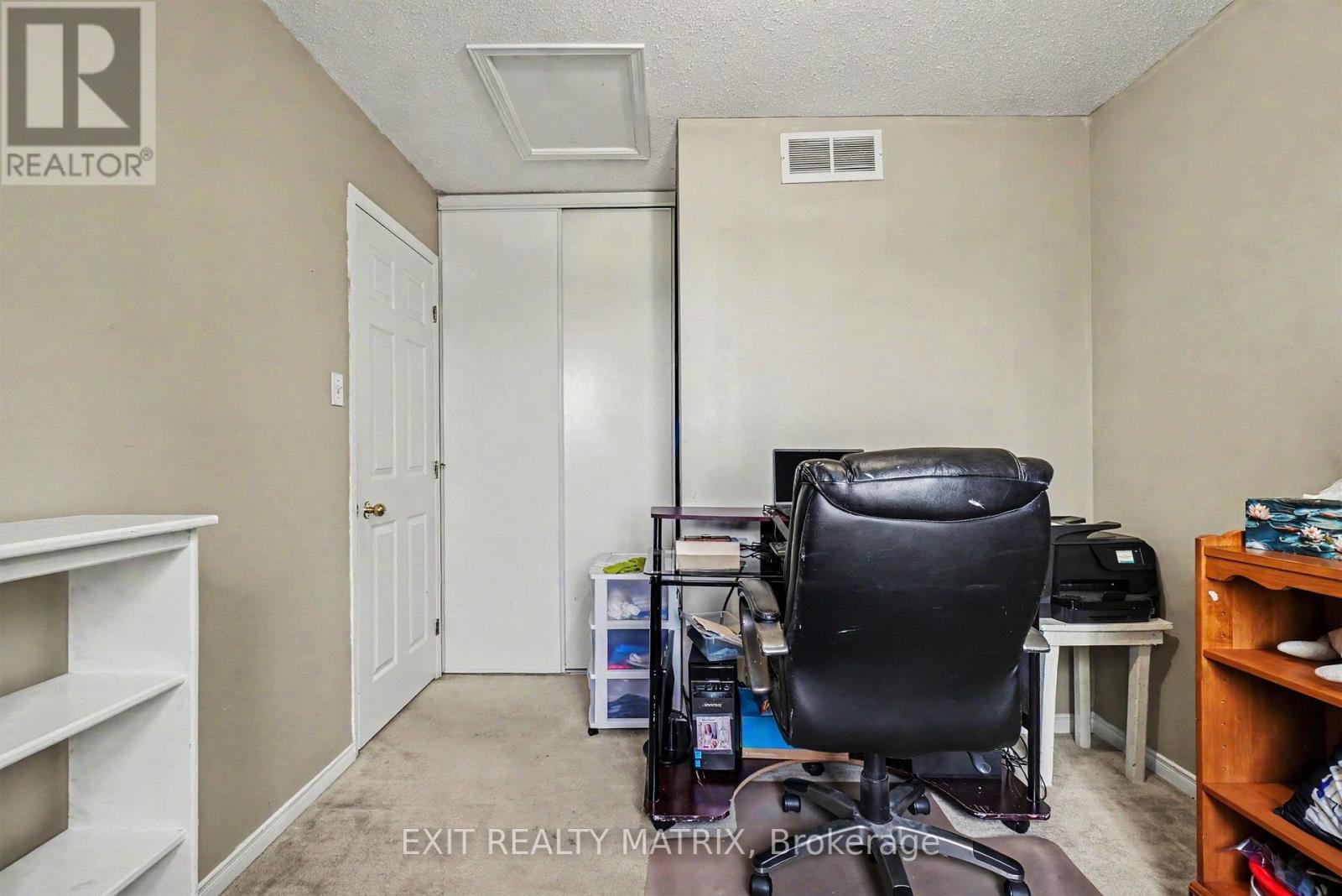 2209 SATURN CRESCENT - 24
