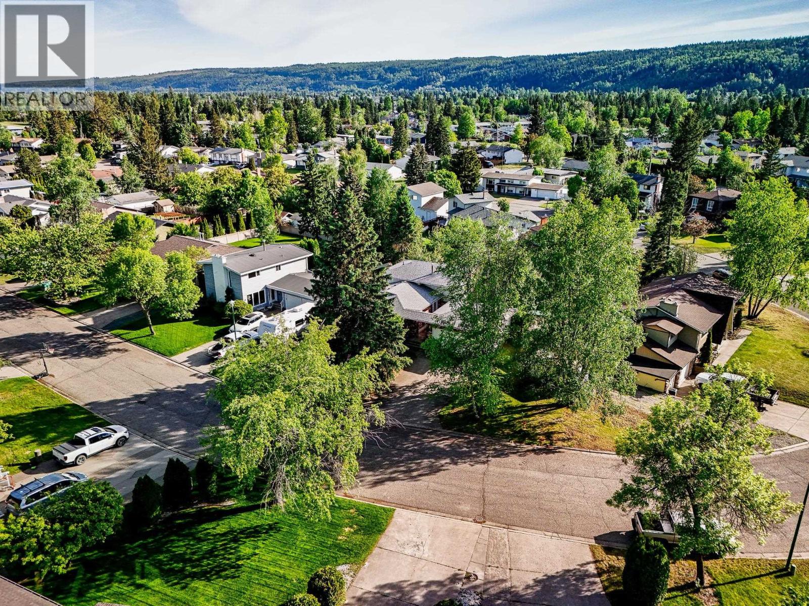 223 KING DRIVE - 7