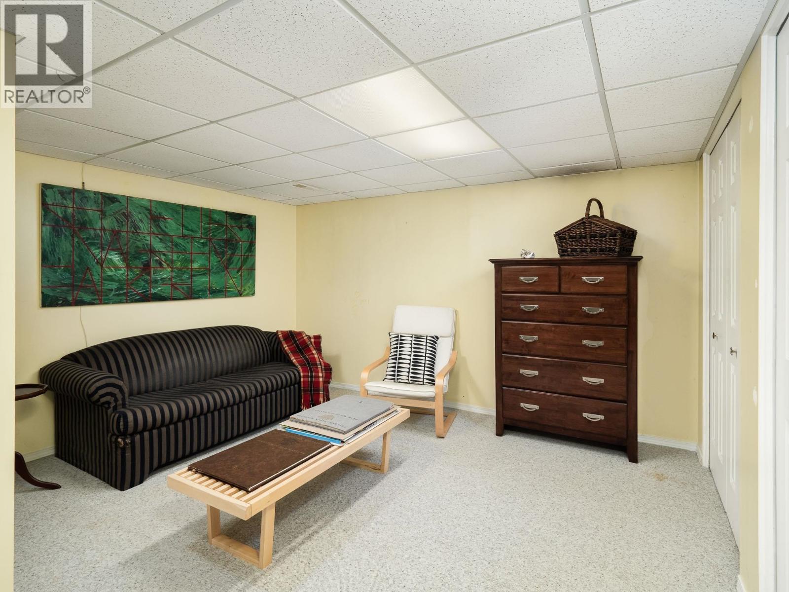 223 KING DRIVE - 31