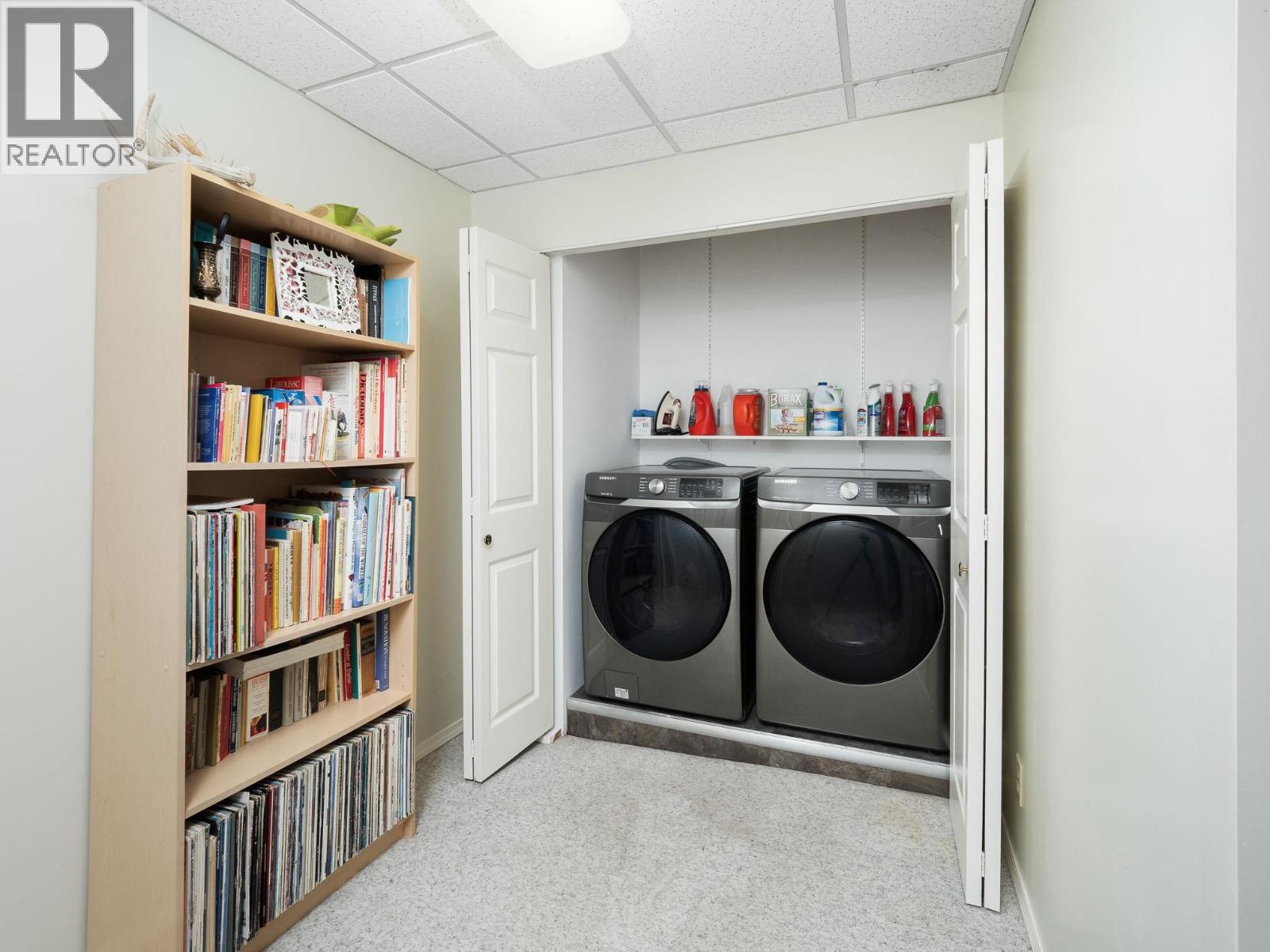 223 KING DRIVE - 29