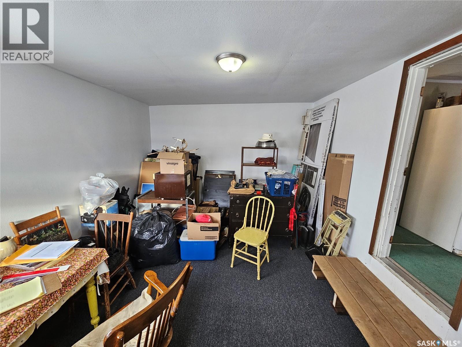 702 Railway AVENUE - 7