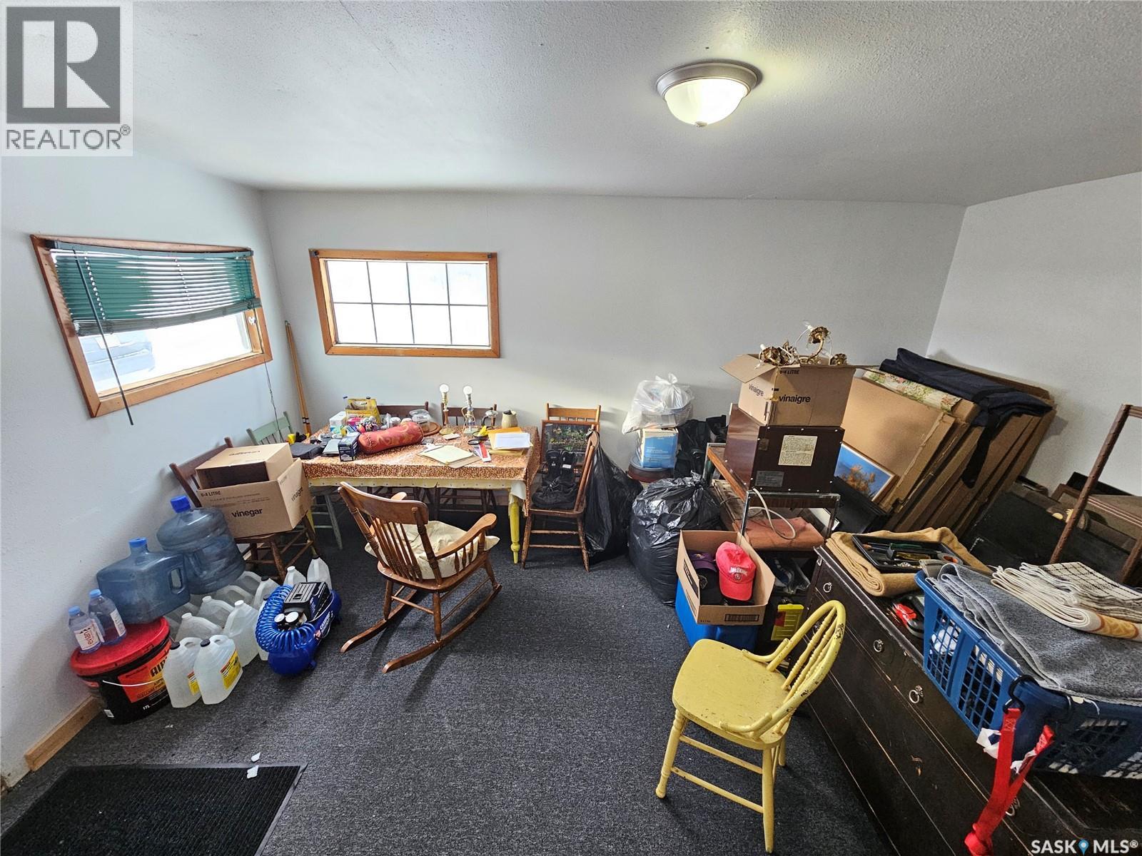 702 Railway AVENUE - 8