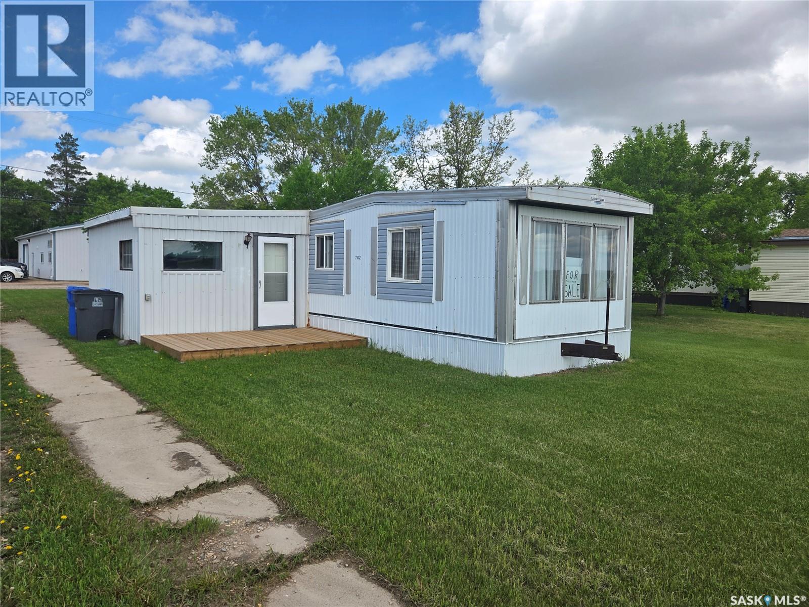 702 Railway AVENUE - 2