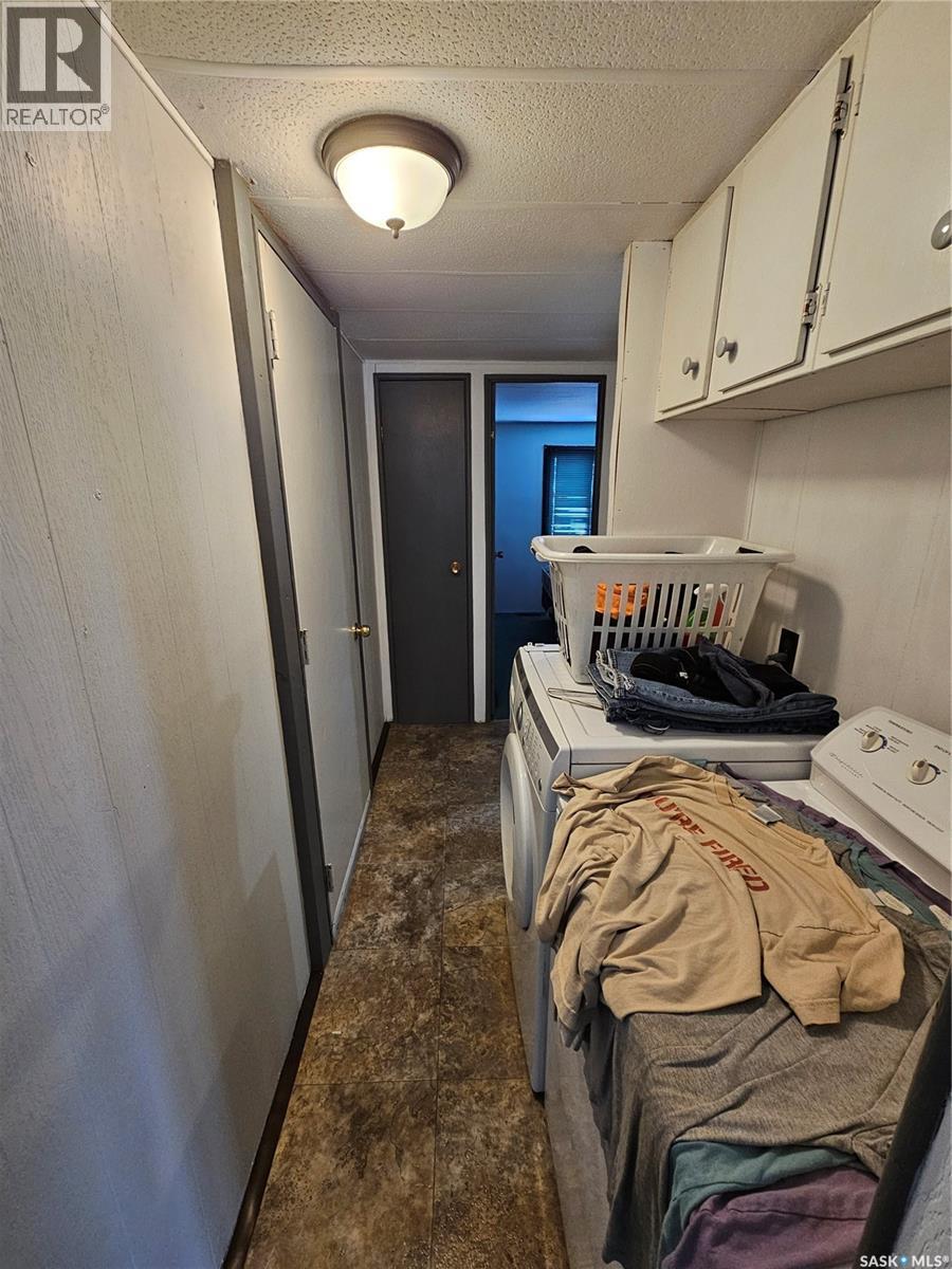 702 Railway AVENUE - 24