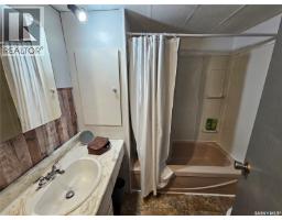 702 Railway Avenue, Arcola, SK S0C0G0 Photo 20