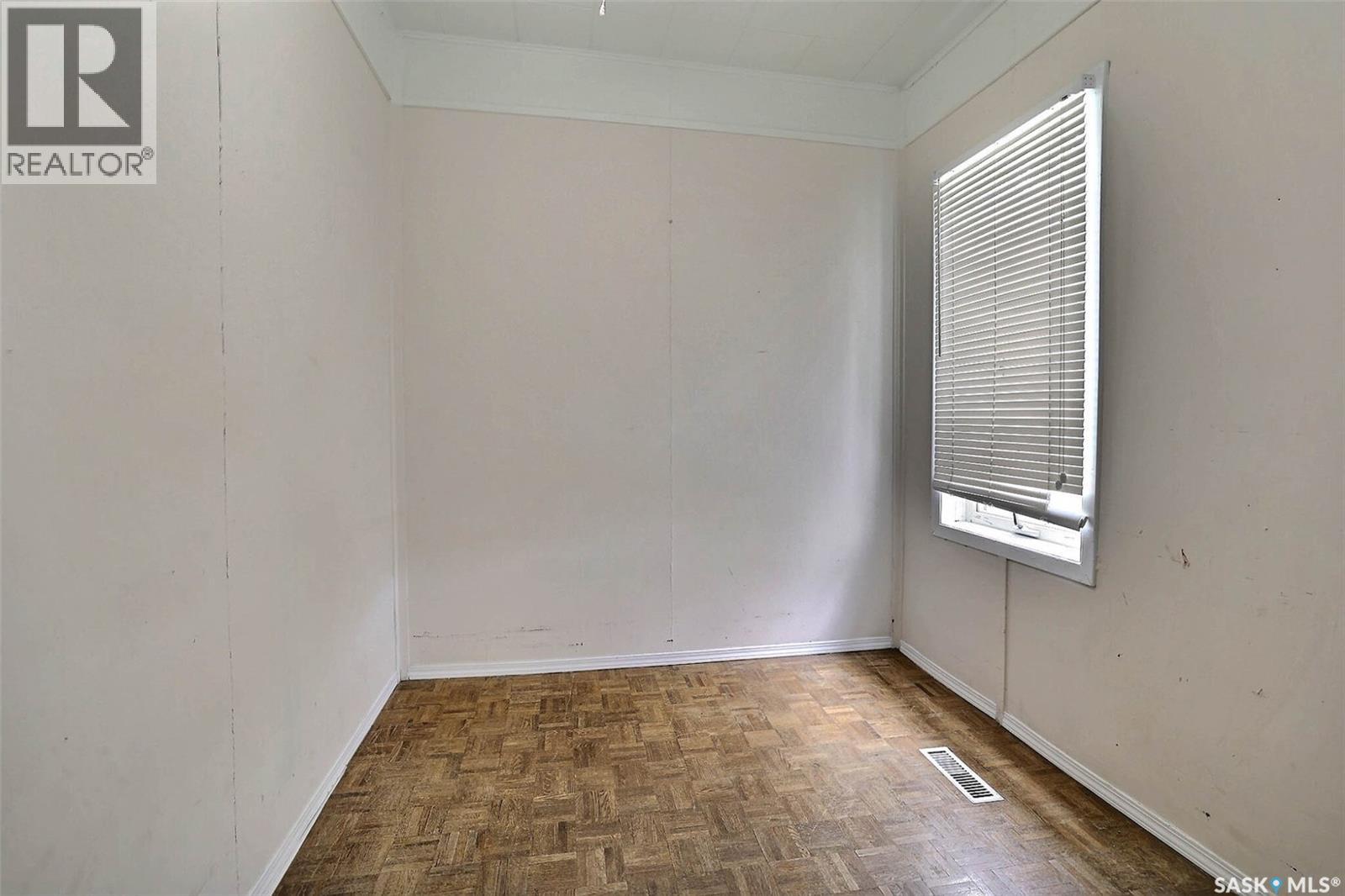 2030 queen STREET - 5