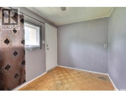 2030 Queen Street, Regina, SK S4T4C1 Photo 7