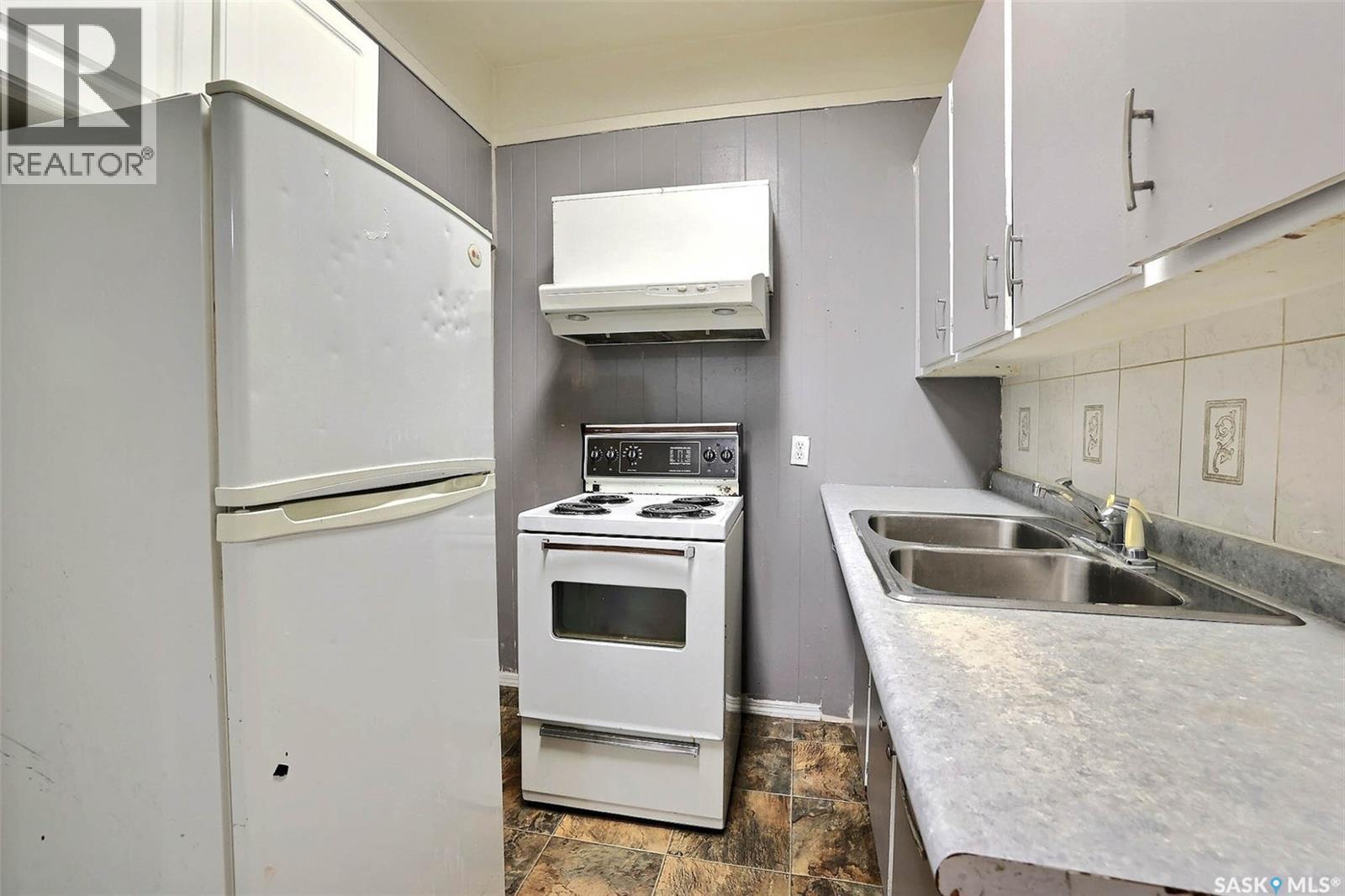 2030 queen STREET - 9