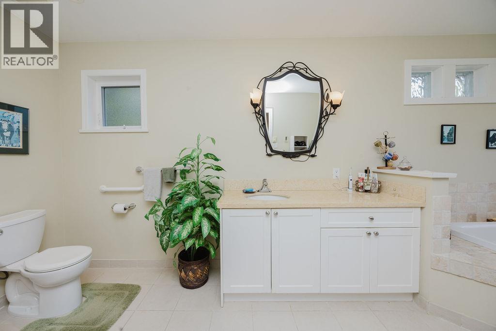 773 FRANKLIN ROAD, Gibsons