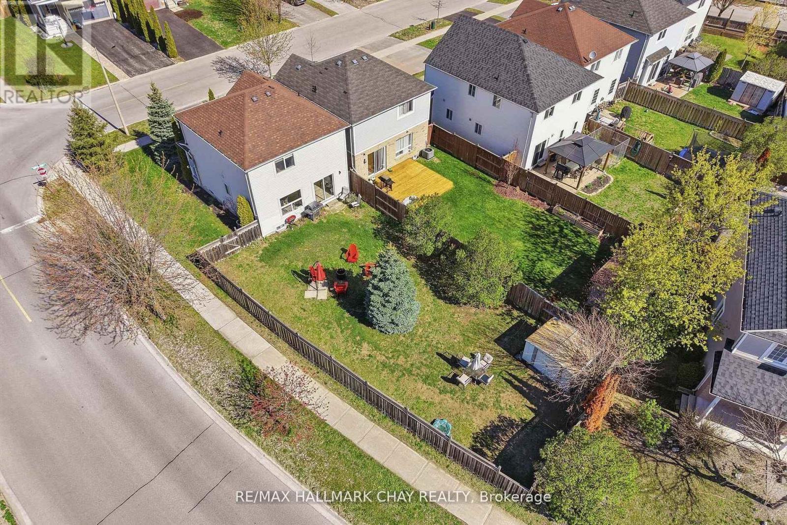 167 MAPLEWOOD DRIVE - 2
