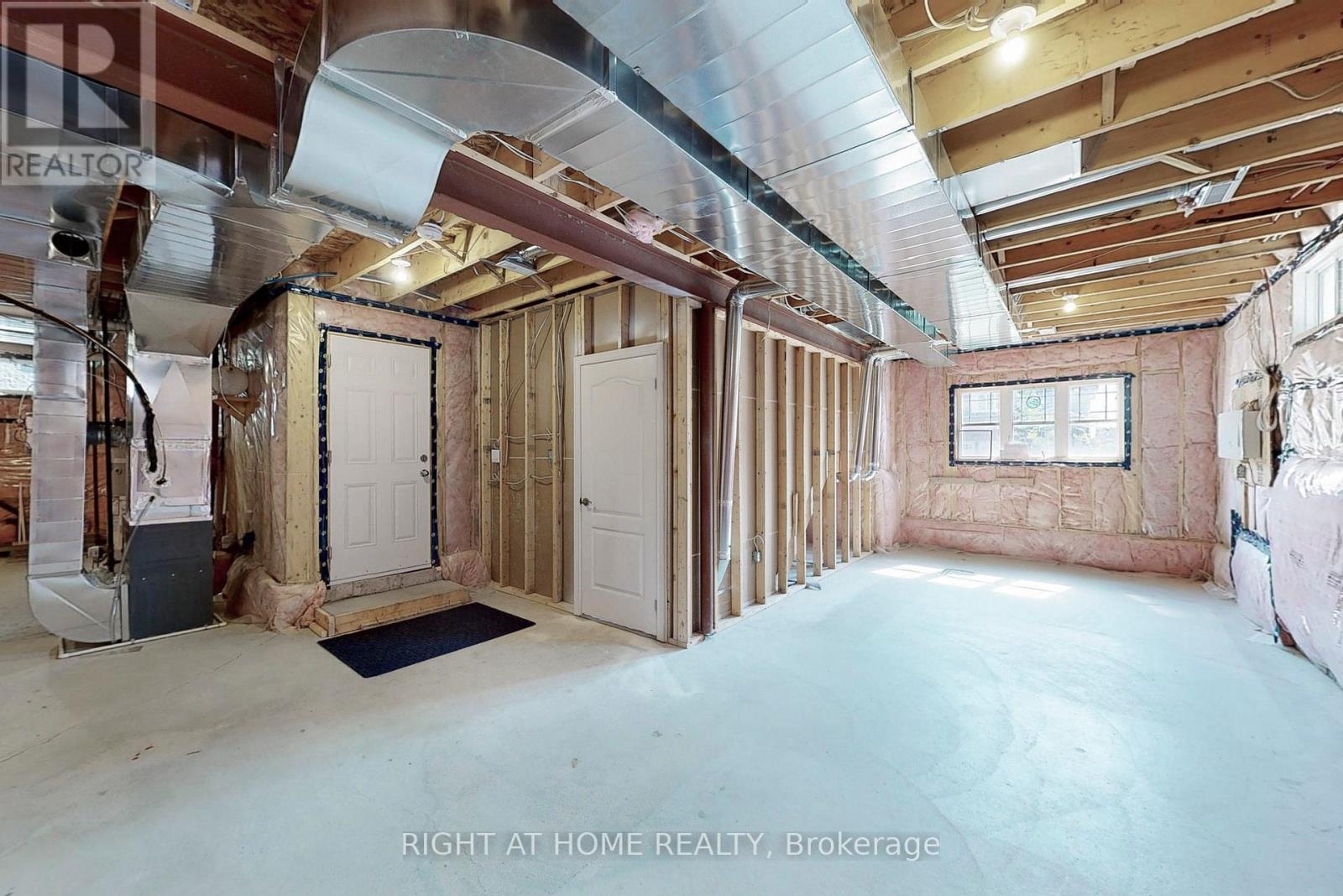 3092 MONARCH DRIVE - 32