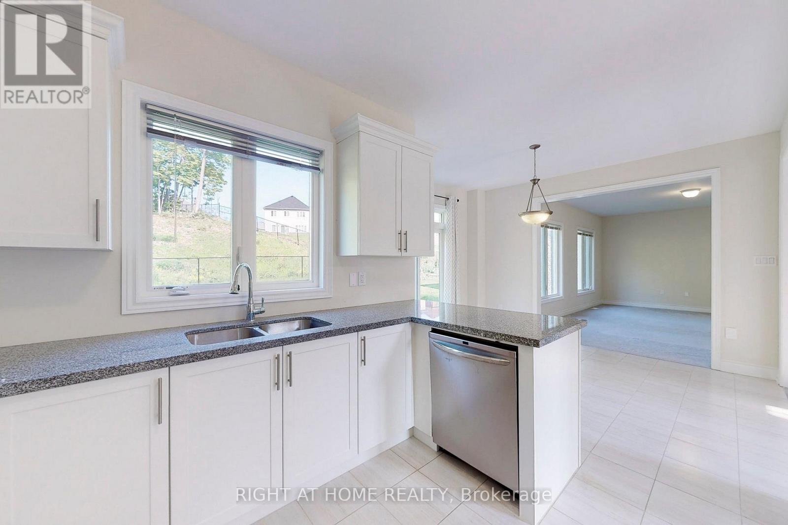 3092 MONARCH DRIVE - 9